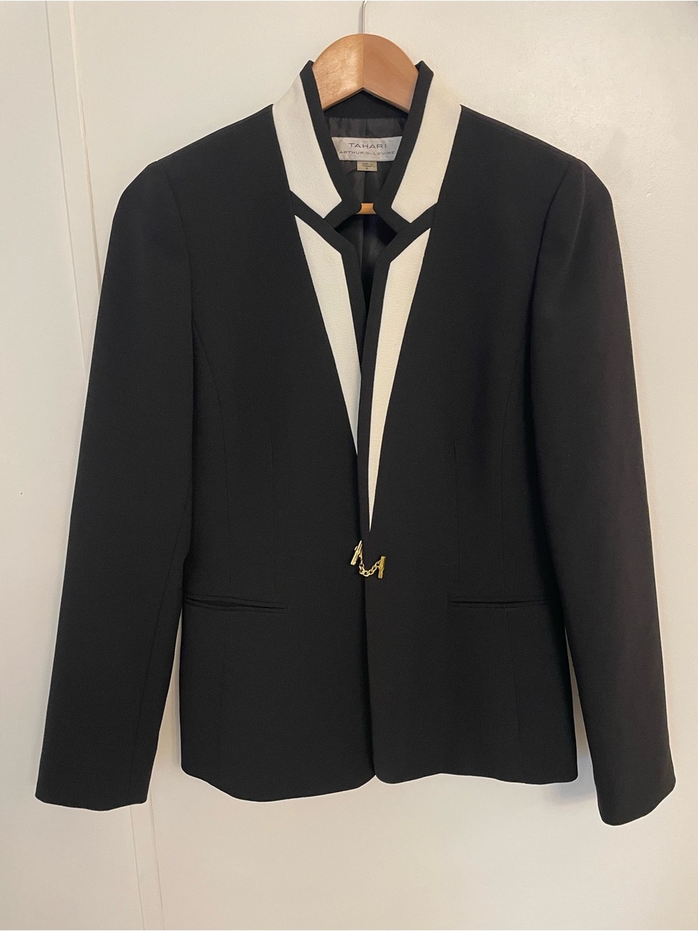 Tahari Black Blazer Jacket with White Trim and Gold Hook Vintage Size 6
